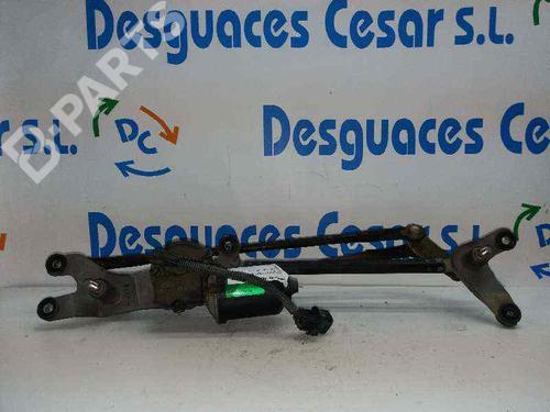 Used Front wiper motor KIA SORENTO I (JC) 2.5 CRDi 4WD (140 hp) 5201672