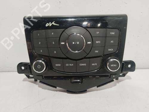 Used Radio CHEVROLET CRUZE Hatchback (J305) 1.7 D (131 hp) 24855863