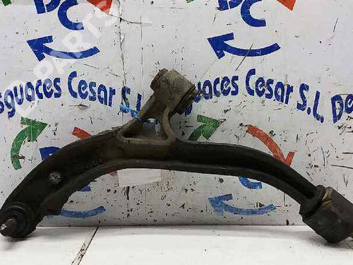 Used Left front suspension arm CHRYSLER VOYAGER / GRAND VOYAGER III (GS_, NS_) [1995-2001]  5164977