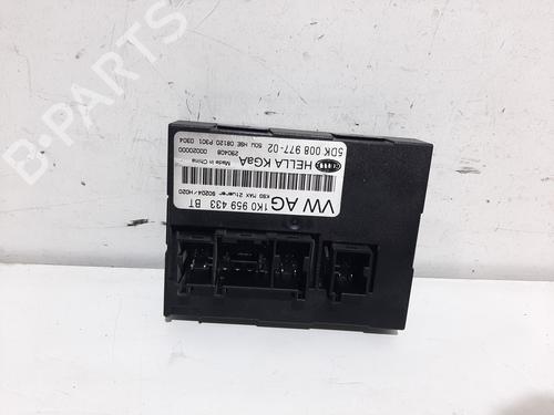 Used Electronic module VW TOURAN (1T1, 1T2) 2.0 TDI (140 hp) 18783955