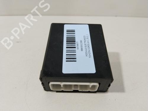 Used Electronic module Electronic module TOYOTA COROLLA (_E12_) 2.0 D-4D (CDE120R, CDE120L_) (110 hp) 28172587 28172587