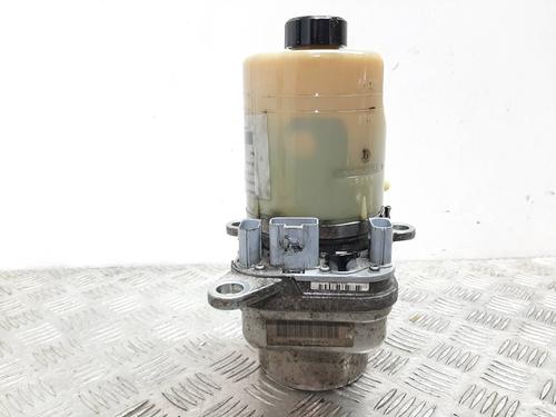 Used Steering pump FORD FOCUS II (DA_, HCP, DP) [2004-2013]  6807927