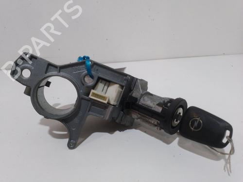 Used Ignition barrel OPEL ZAFIRA / ZAFIRA FAMILY B (A05) [2005-2019]  11595468