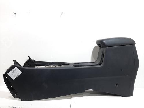armrest-center-console-kia-carens-iv-84610a4001-2013-11541118 main image