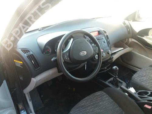 Front right lock KIA CEE'D Hatchback (ED) | BP5195901C97 - Image 2