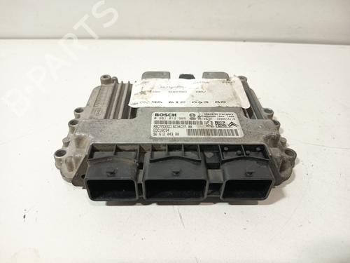 Used Engine control unit (ECU) Engine control unit (ECU) 37196774 37196774