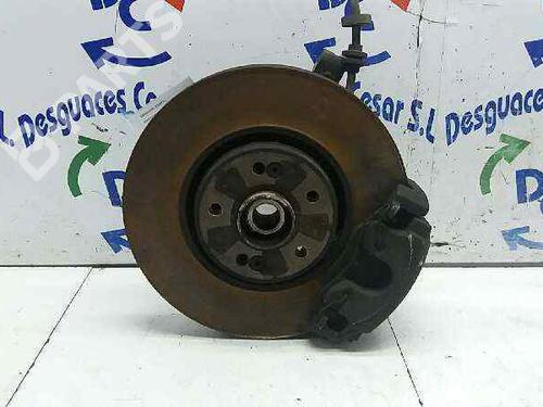 Used Right front steering knuckle RENAULT LAGUNA II (BG0/1_) [2001-2007]  5165588