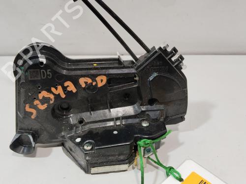 front-right-lock-toyota-corolla-saloon-_e21_-2019-33468062 main image