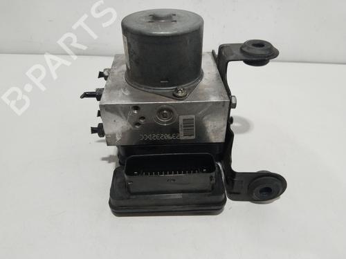 Used ABS pump LANCIA DELTA III (844_) 1.6 D Multijet (844.AXC11, 844.AXC1A) (120 hp) 26558515