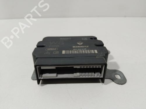 Used ECU airbags DACIA SANDERO II 1.5 dCi 75 / Blue dCi 75 (B8JW, B8M4, B8AH, B8M7, B8M6) (75 hp) 28188647