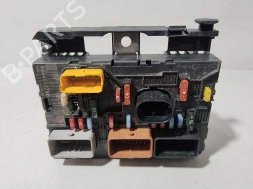 Used Fuse box Fuse box PEUGEOT 207 (WA_, WC_) 1.6 HDi (90 hp) 31588021 31588021