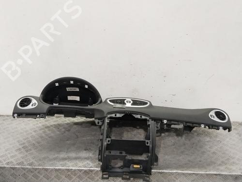 Dashboard Dashboard RENAULT CLIO III (BR0/1, CR0/1) 1.5 dCi (BR17, CR17) (86 hp) 39564364 39564364
