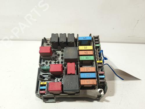 Used Fuse box Fuse box 37702152 37702152