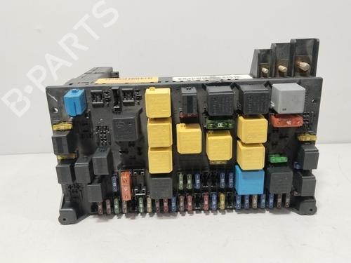 Used Fuse box Fuse box MERCEDES-BENZ M-CLASS (W163) ML 320 (163.154) (218 hp) 39956377 39956377