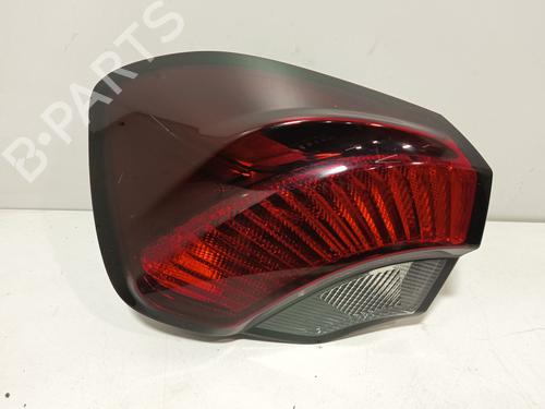left-taillight-fiat-tipo-estate-356_-357_-2016-34445004 main image