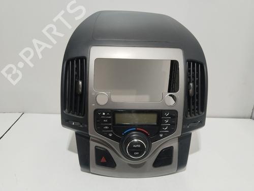 Used Climate control HYUNDAI i30 (FD) 1.6 CRDi (128 hp) 26566654