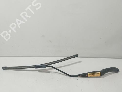 Used Front windshield wiper arm Front windshield wiper arm 37518613 37518613