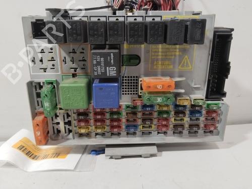 Used Fuse box Fuse box 37997149 37997149