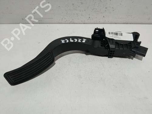 Pedal TESLA MODEL Y (5YJY) EV (261 hp) 23212822