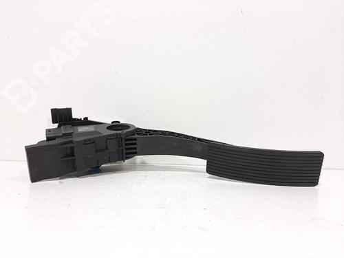 Pedal MERCEDES-BENZ GLA-CLASS (X156) GLA 220 d (156.903) (177 hp) 7116611