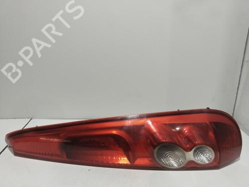 Used Right taillight FORD FIESTA V (JH_, JD_) 1.4 TDCi (68 hp) 25977234