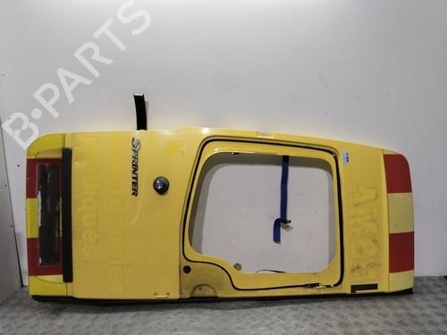 Used Left rear door MERCEDES-BENZ SPRINTER 3,5-t Platform/Chassis (B906) 316 CDI (906.131, 906.133, 906.135, 906.231, 906.233,... (163 hp) 31168989