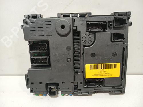 Used Fuse box Fuse box 37427147 37427147