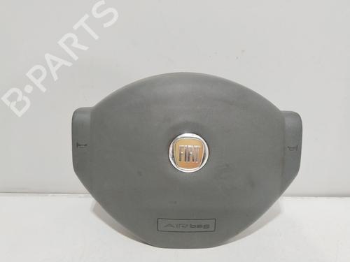 Used Driver airbag FIAT PANDA (169_) 1.2 (169.AXB11, 169.AXB1A) (60 hp) 26398772