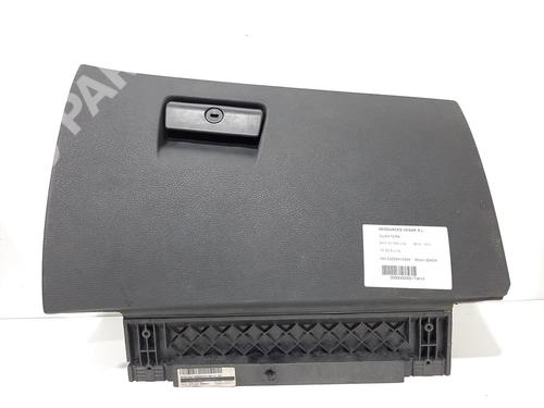 Used Glove box BMW X3 (E83) 2.0 d (150 hp) 9421286