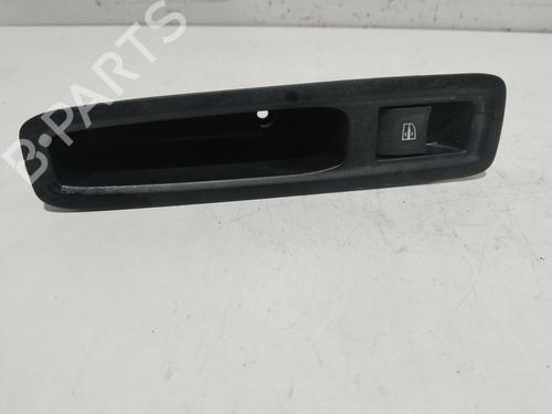 Used Right rear window switch Right rear window switch DACIA SANDERO II TCe 90 LPG (B8M1) (90 hp) 23197250 23197250