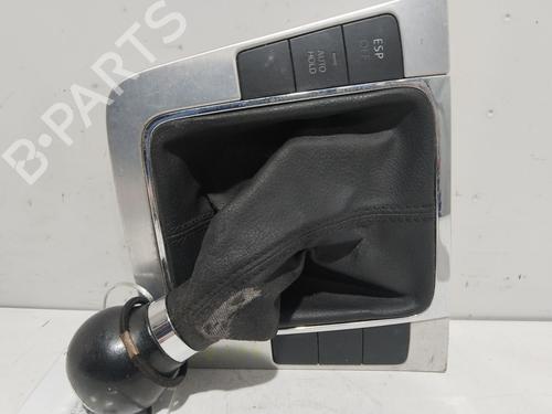 Used Shift knob Shift knob VW PASSAT B6 Variant (3C5) 2.0 TDI 16V (140 hp) 21592743 21592743