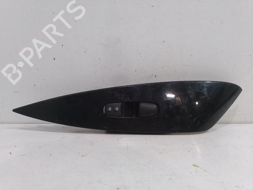 Used Right front window switch Right front window switch NISSAN JUKE (F15) [2010-2019] 15545356 15545356
