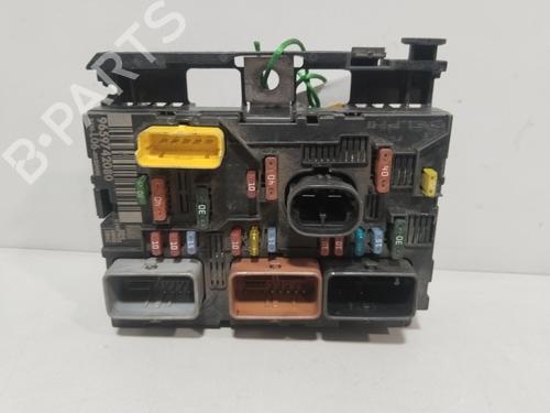 Sikringsdåse CITROËN C4 I Saloon 1.6 HDi (109 hp) 31995788