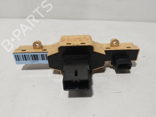Warning switch KIA CARENS III MPV (UN) 2.0 CRDi 140 | BP31591585I22 - Image 2