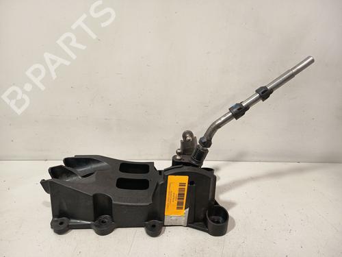 Used Gear lever RENAULT GRAND SCÉNIC III (JZ0/1_) 1.9 dCi (JZ0J, JZ0N, JZ1K, JZ1S) (131 hp) 32340321