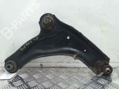 Used Right front suspension arm RENAULT LAGUNA II (BG0/1_) [2001-2007]  5204186