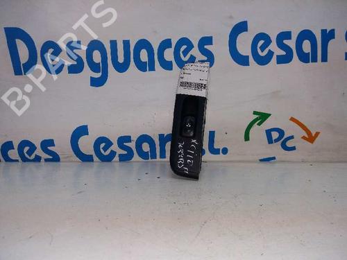 Used Right front window switch Right front window switch RENAULT CLIO II (BB_, CB_) [1998-2016] 5200687 5200687