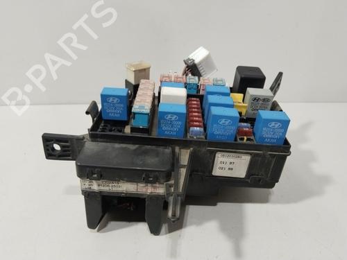 Fuse box HYUNDAI ACCENT II (LC) 1.3 | BP28566894E1
