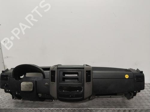 Used Dashboard MERCEDES-BENZ SPRINTER 3,5-t Van (B906) 313 CDI (906.631, 906.633, 906.635, 906.637) (129 hp) 31904910