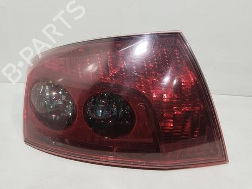 Used Left taillight PEUGEOT 407 (6D_) 2.0 HDi 135 (6DRHRH, 6DRHRE, 6DRHRG, 6DRHRJ) (136 hp) 31924494