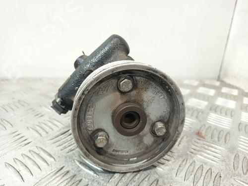 Used Steering pump Steering pump RENAULT LAGUNA I (B56_, 556_) [1993-2002] 33718484 33718484