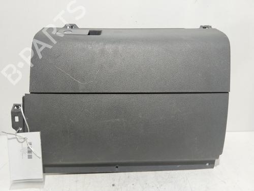 Used Glove box VW TOURAN (1T1, 1T2) 2.0 TDI (140 hp) 20512668