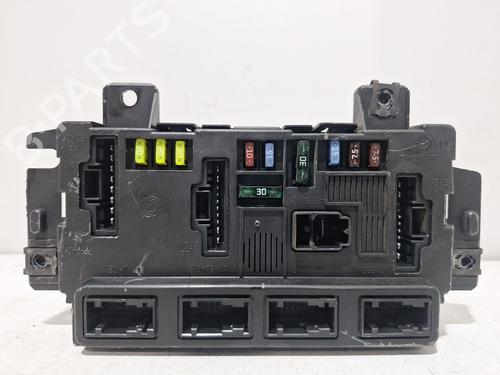 Used Fuse box FIAT PUNTO (188_) 1.2 16V 80 (188.233, .235, .253, .255, .333, .353, .639,... (80 hp) 26326013