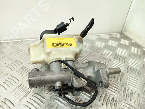 brake-master-cylinder-vw-golf-v-variant-1k5-2007-2008-2009-34631125 main image