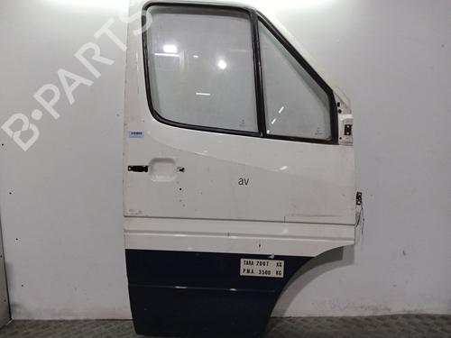 Used Right front door MERCEDES-BENZ SPRINTER 4-t Van (B904) [1995-2012]  29481201