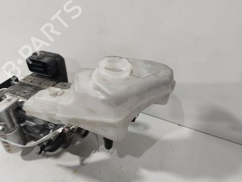 Maître-cylindre TOYOTA COROLLA Saloon (_E21_) 1.8 VVTi Hybrid (ZWE211, MZEA12) | BP30388674M77 