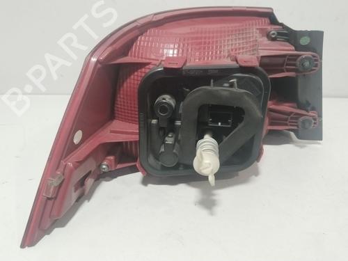 Right taillight VW PASSAT B7 (362) 1.6 TDI | BP37795380C35 - Image 3