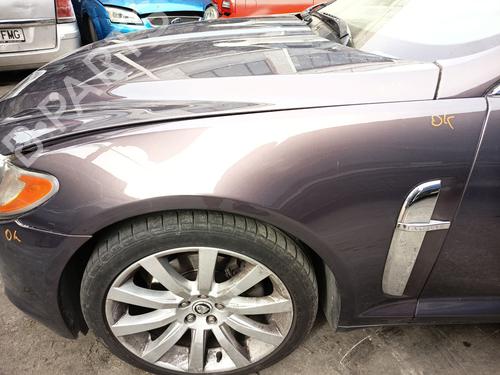 Forskærm venstre Forskærm venstre JAGUAR XF I (X250) 2.7 D (207 hp) 33843701 33843701
