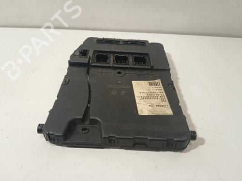 Used Fuse box Fuse box 38254362 38254362