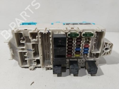 Used Fuse box Fuse box MITSUBISHI OUTLANDER I (CU_W) 2.0 (CU2W) (136 hp) 30498853 30498853